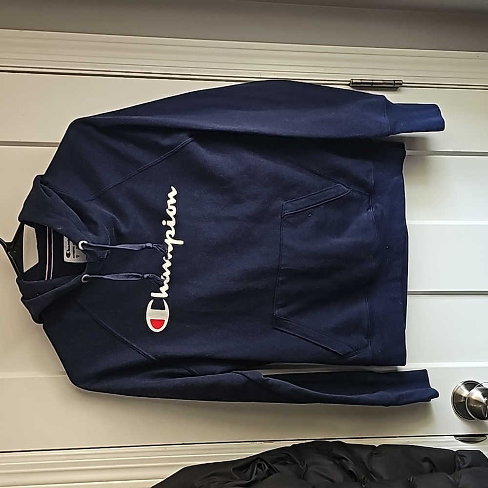 Womens sz XS navy blue Champion hoodie. Super cute!!